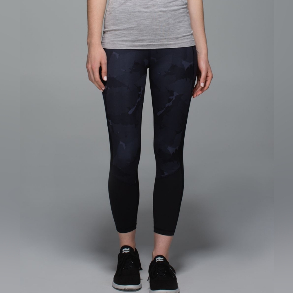 Lululemon 6 All You Need Tight Full-On Luxtreme Palm Party Naval Blue Black Camo